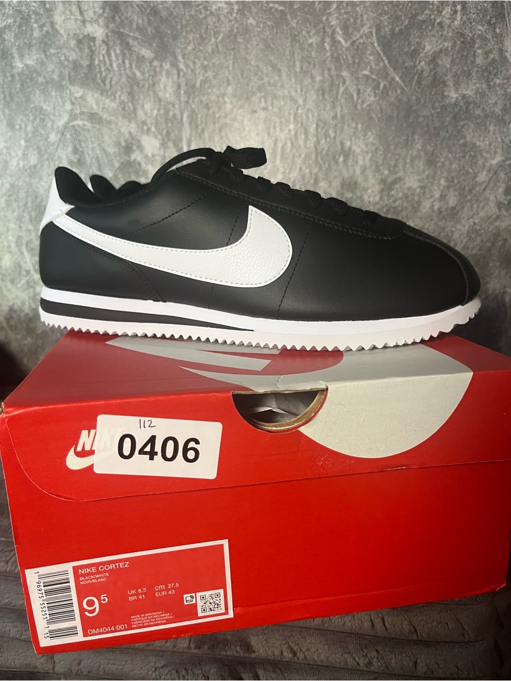 Nike Black/White Men’s Cortez Leather Sneakers